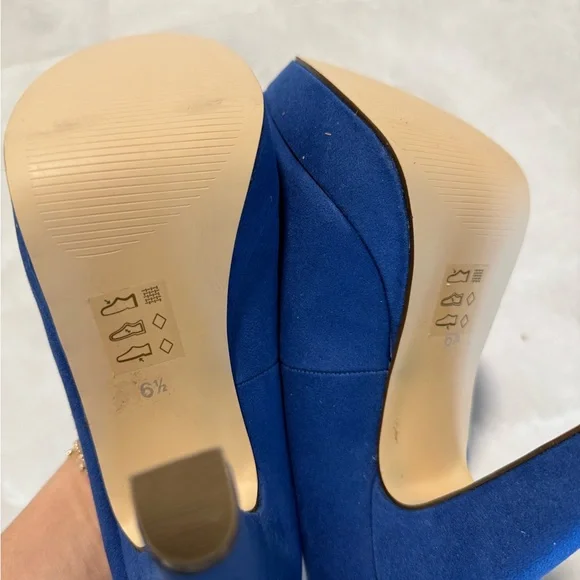 Call it Spring - Blue Pumps - Picture 4 of 5